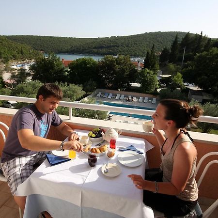 Hotel Carmen Peruški Exteriér fotografie