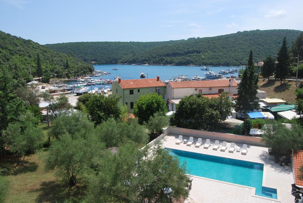 Hotel Carmen Peruški Exteriér fotografie